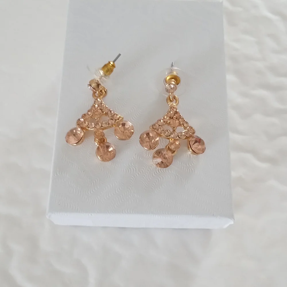 Gold and Pink Chandelier Earrings with Vintage Charm